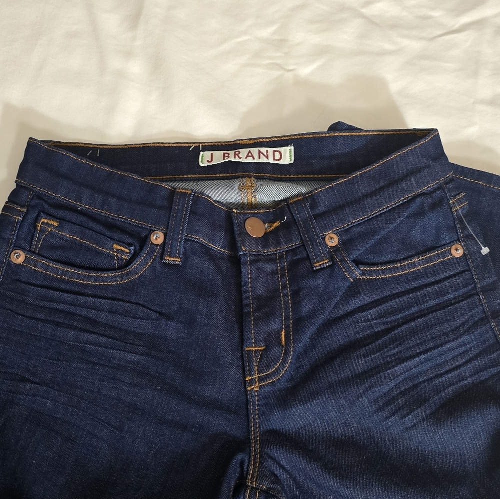 Brand Cigarette Leg Slim Fit Mid Rise Jeans Size 24 NWT